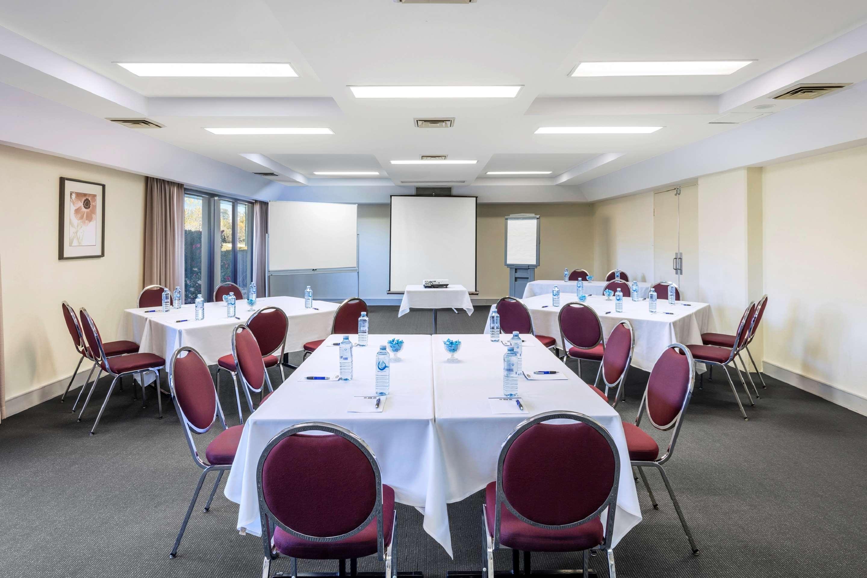 Garden City Hotel, Best Western Signature Collection Κανμπέρα Εξωτερικό φωτογραφία