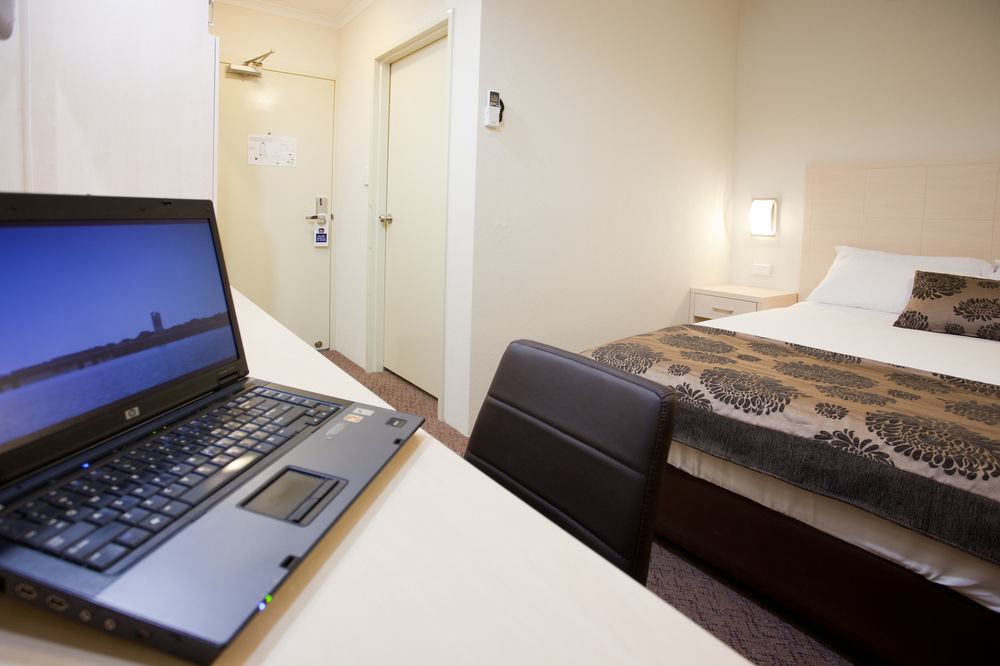 Garden City Hotel, Best Western Signature Collection Κανμπέρα Εξωτερικό φωτογραφία