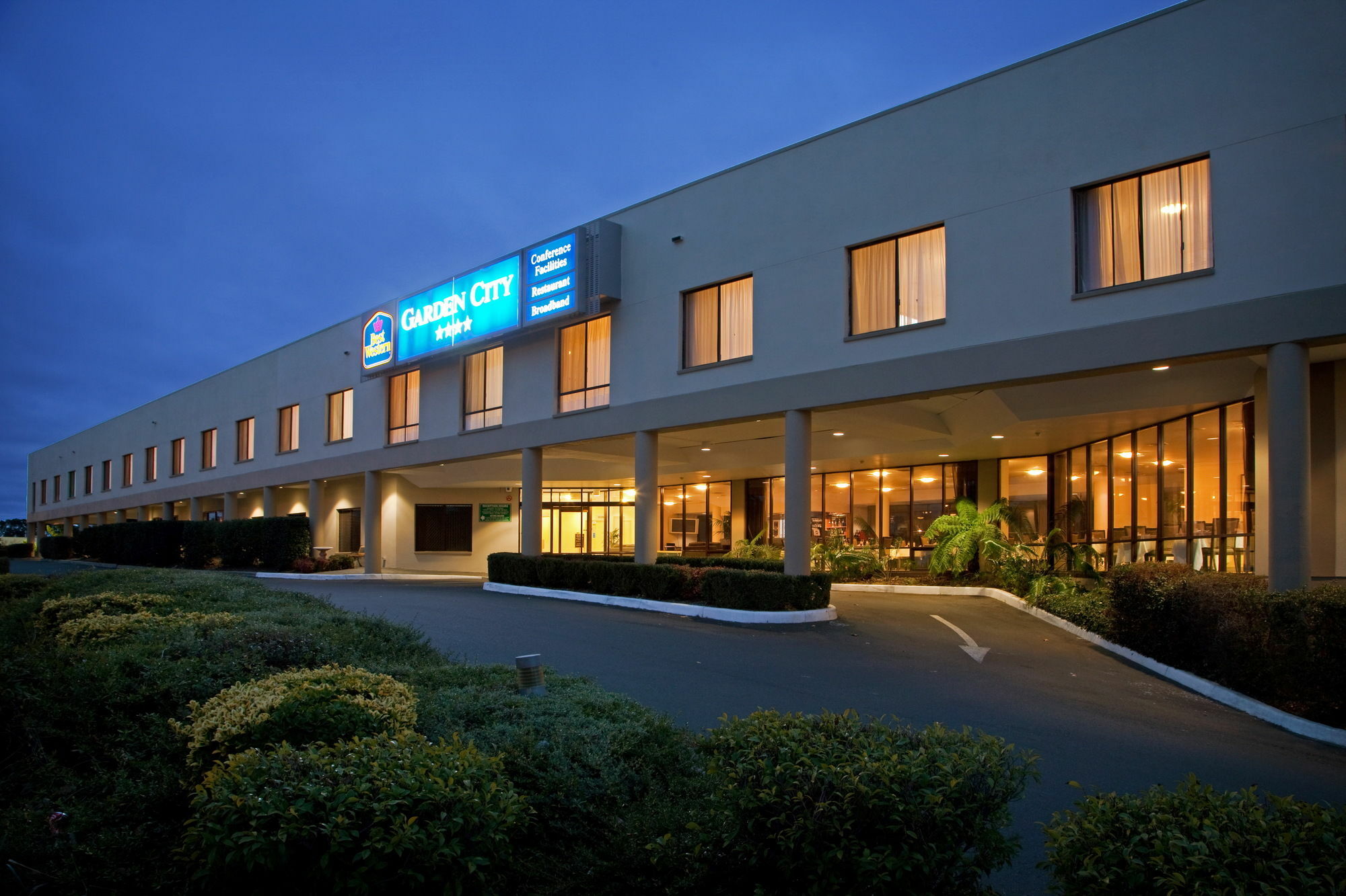Garden City Hotel, Best Western Signature Collection Κανμπέρα Εξωτερικό φωτογραφία